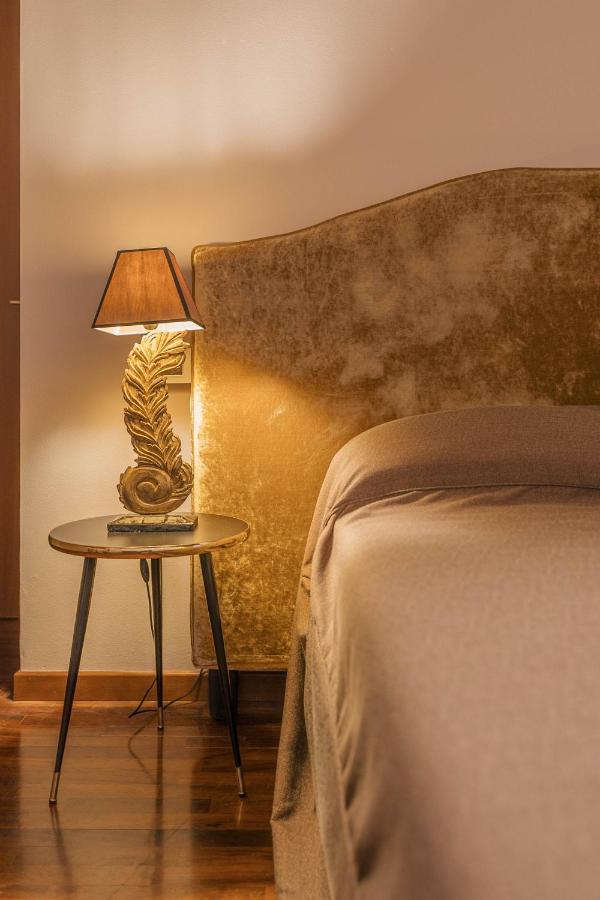 Napule...E Apartments เปสเคียรา เดล การ์ดา ภายนอก รูปภาพ